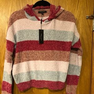 Adorable Sweater Romeo+Juliet Couture